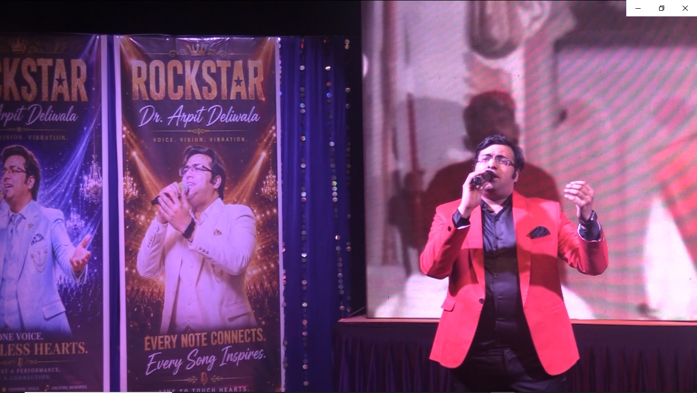 Dr. Arpit Deliwala Mega Musical Show Jamnagar — live performance on stage